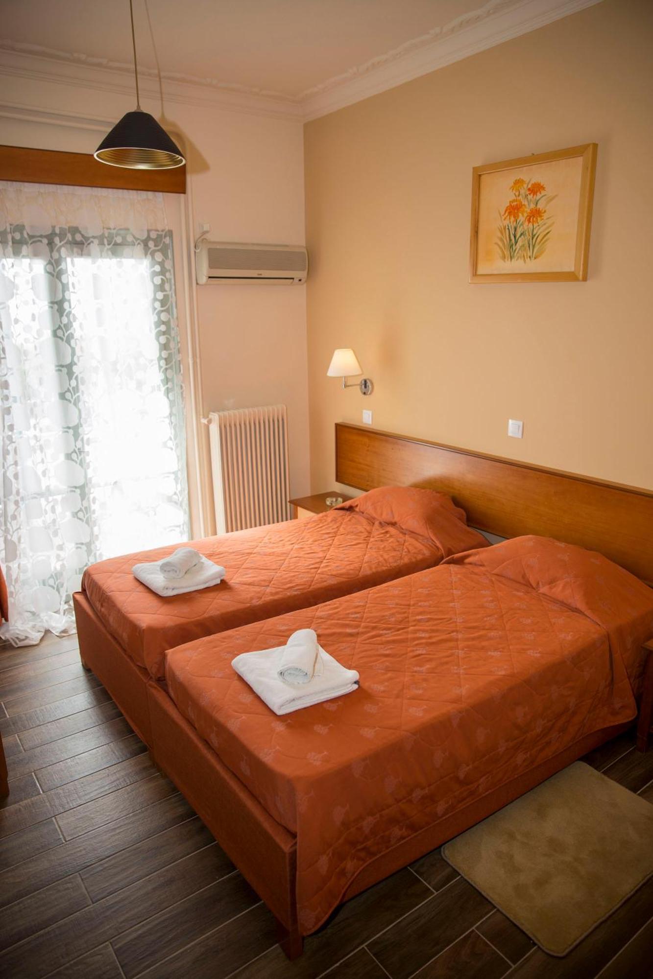 Togias Hotel Aegina Exterior foto